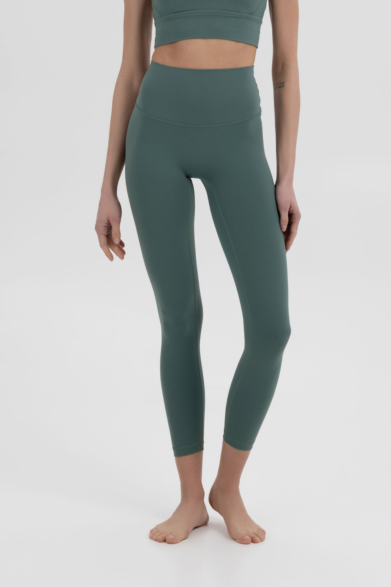 Align-Legging-Forest-Green-OMONYMA