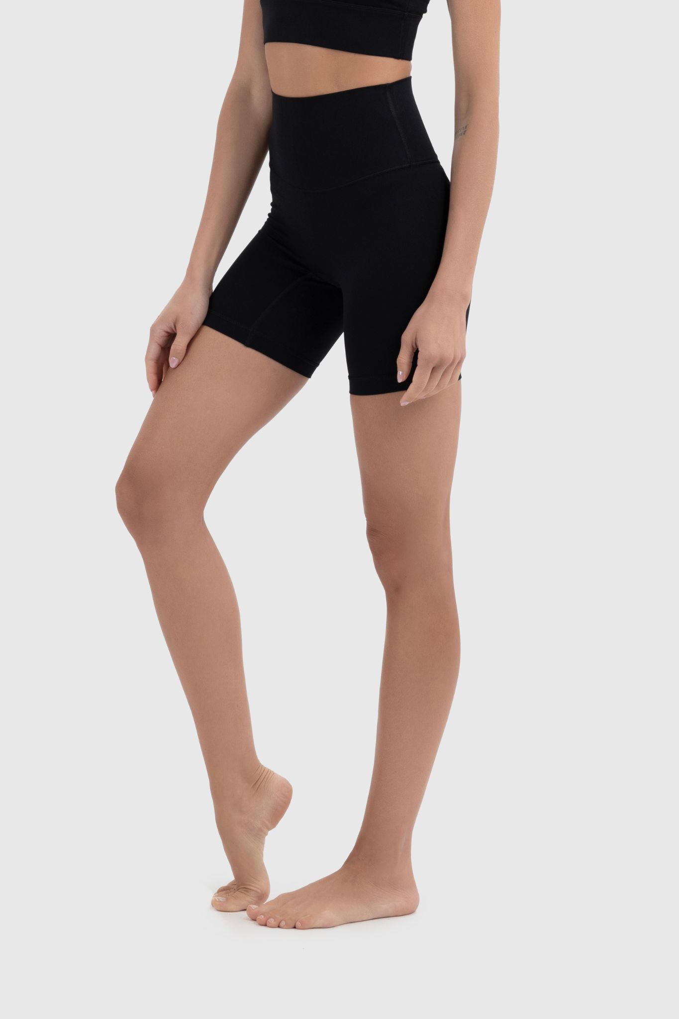 Align Shorts - Black -1